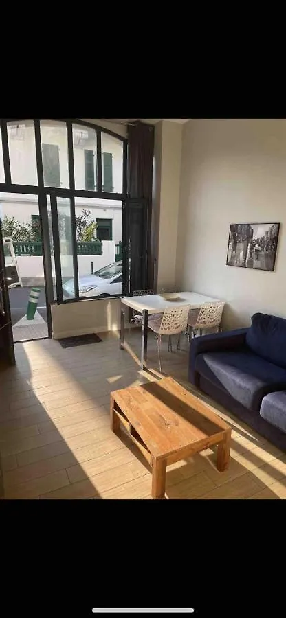 Appartement T3 Avec Patio A 300M De La Plage Biarritz